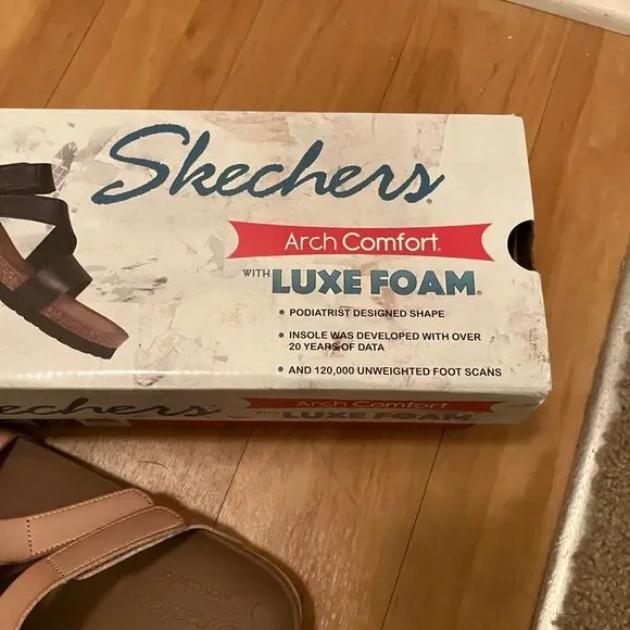 NWT Pink Skechers Arch Comfort with Luxe Foam Sandals - Picture 6 of 7